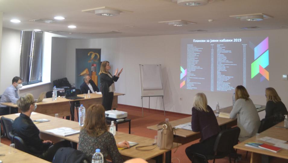 Сабина Факиќ за време на презентација на резултатите од анализата