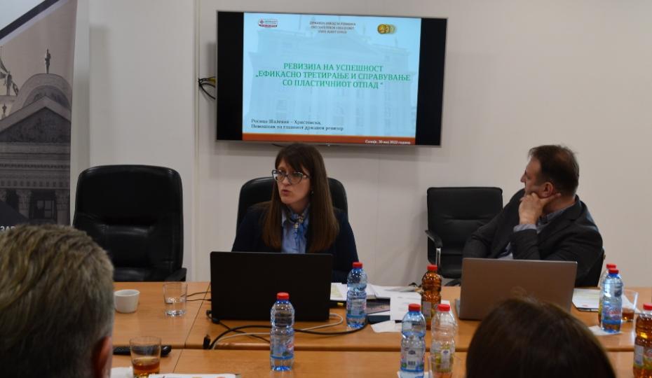Росица Шалевиќ Христовска со презентација за утврдените состојби при вршењето на ревизијата