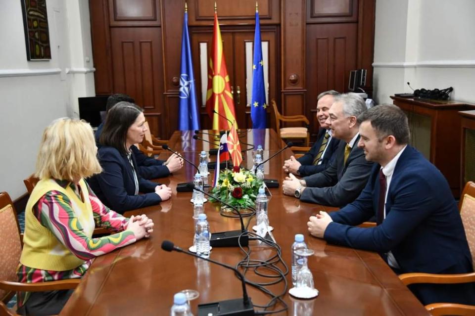 претставниците на двете Врховни ревизорски институции остварија работна посета и во Собранието на Република Северна Македонија 