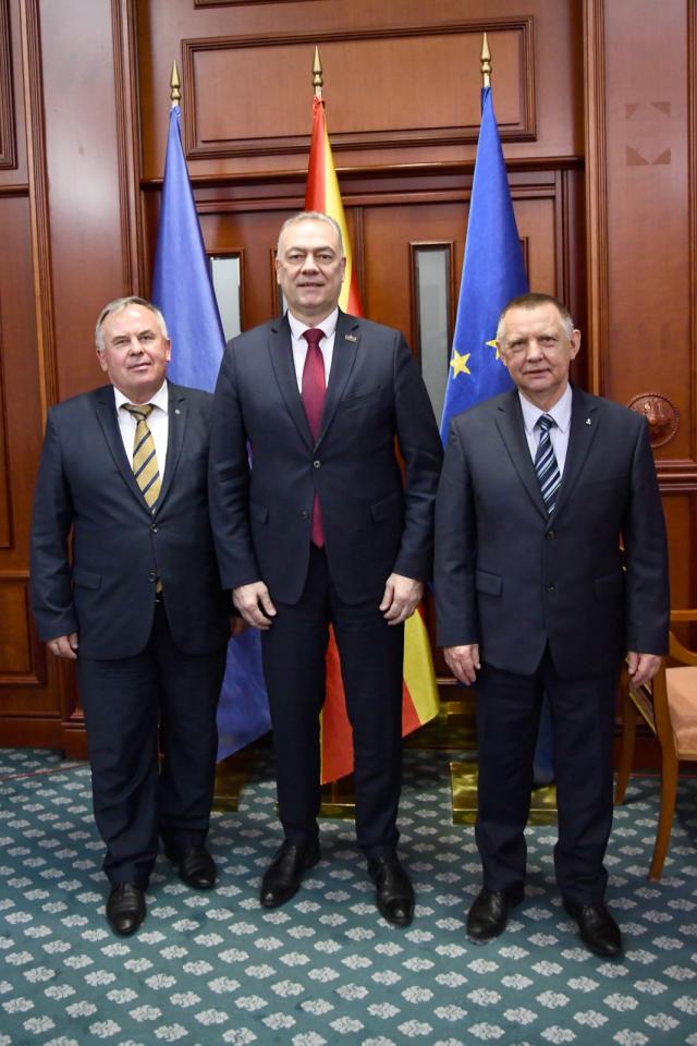Заедничка фотографија во Собранието на Република Северна Македонија