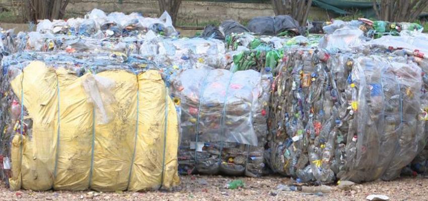 Собрирање на пластичен отпад