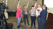 Ивана Ивановиќ од Тим Институтот, Скопје, со новинарите